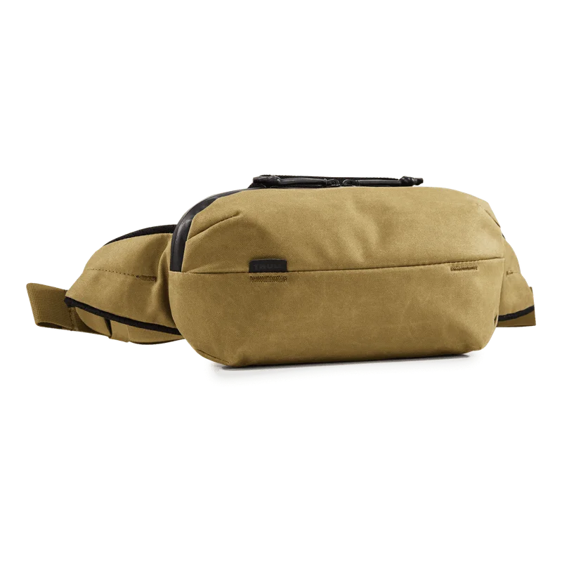 Thule Aion sling bag nutria brown