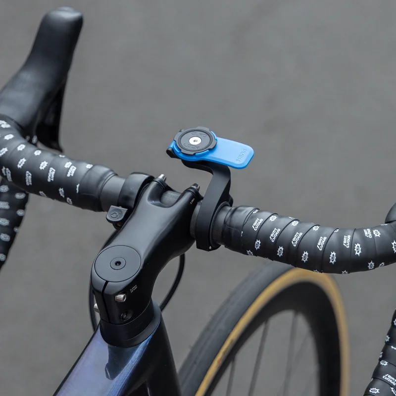 Quad Lock Out-Front-Halterung am Fahrradlenker.
