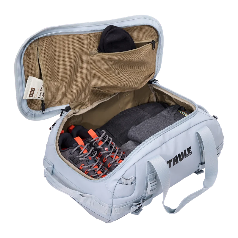 Thule Chasm 30L duffel bag soft blue