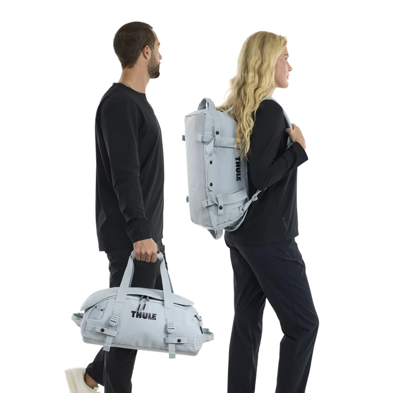 Thule Chasm 30L duffel bag soft blue
