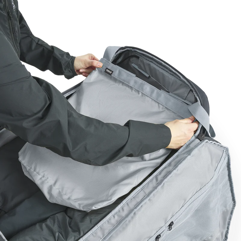 Thule EnRoute 90L wheeled duffel darkest blue