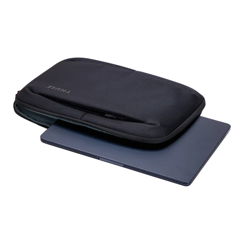 Thule Subterra 2 MacBook sleeve