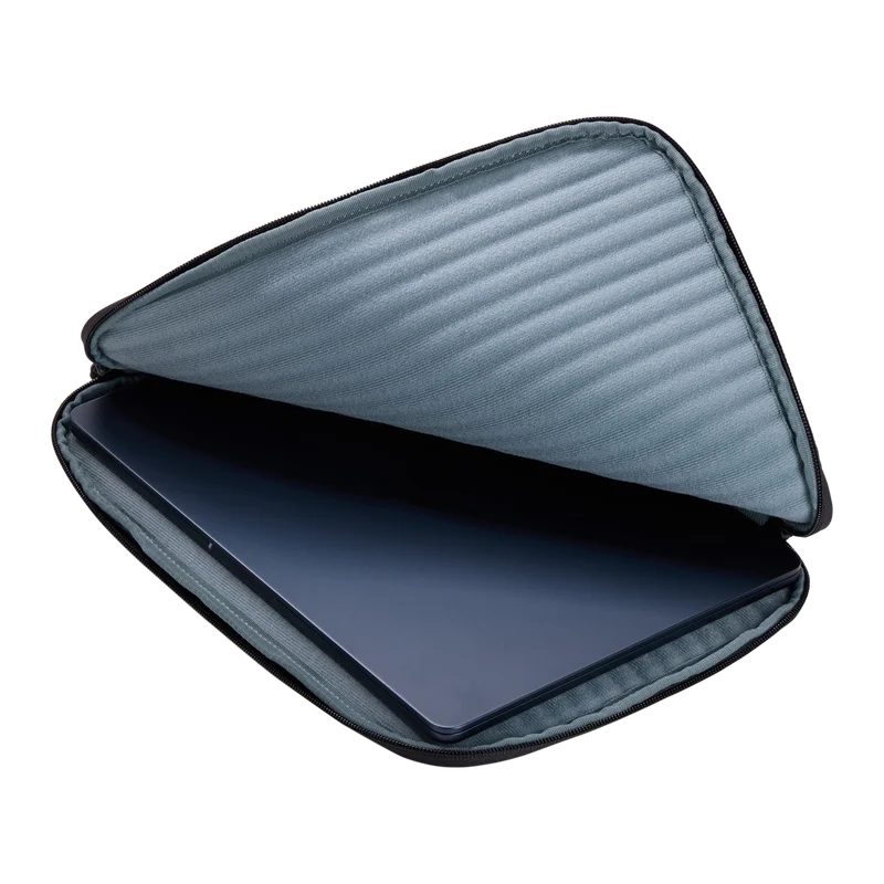 Thule Subterra 2 MacBook sleeve