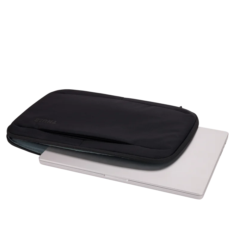 Thule Subterra 2 16'' MacBook sleeve black