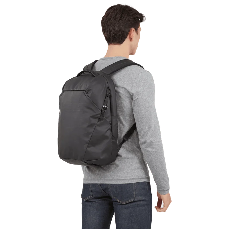 Thule Tact backpack 21L black